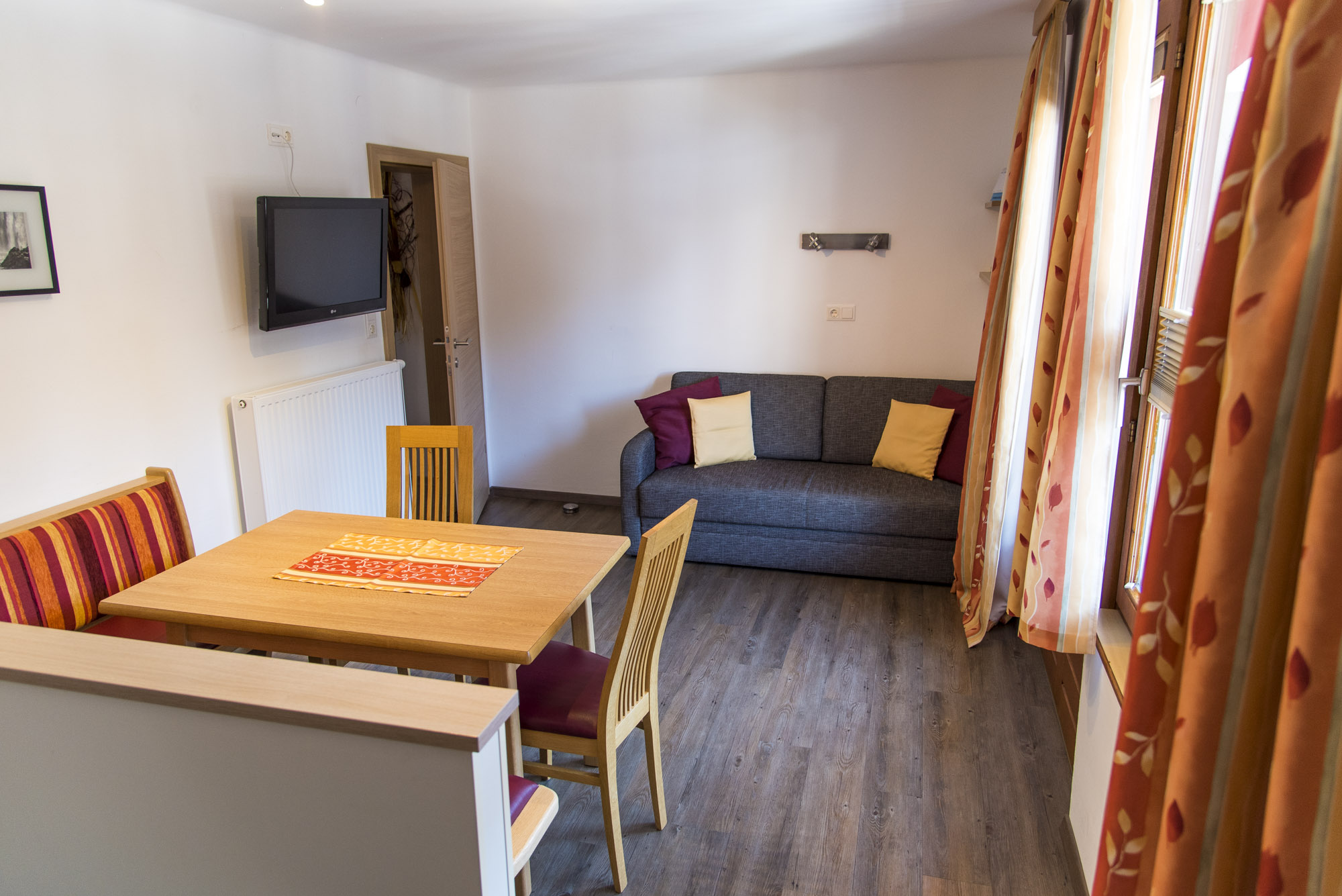 Appartement 3 Wohnbereich mit Sofa